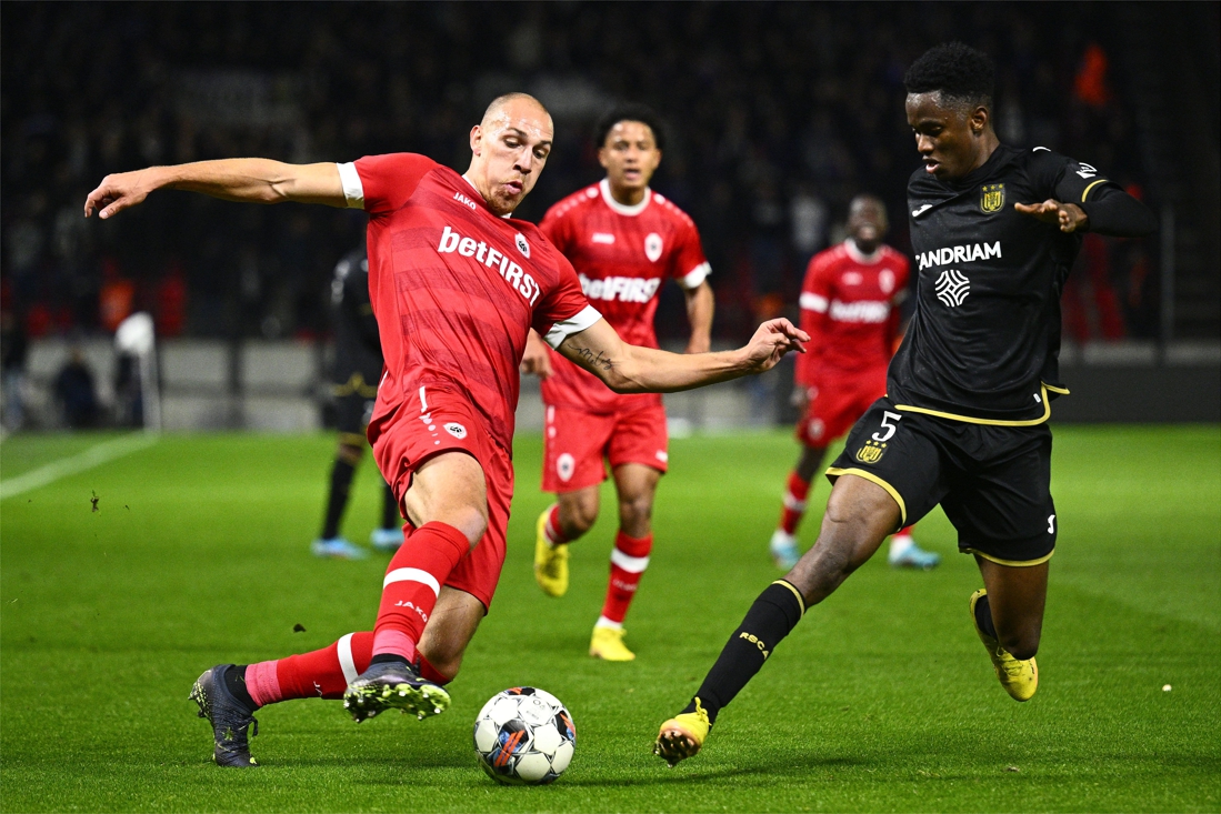 Royal Antwerp vs AEK Athens (02:00 – 23/08) | Xem lại trận đấu