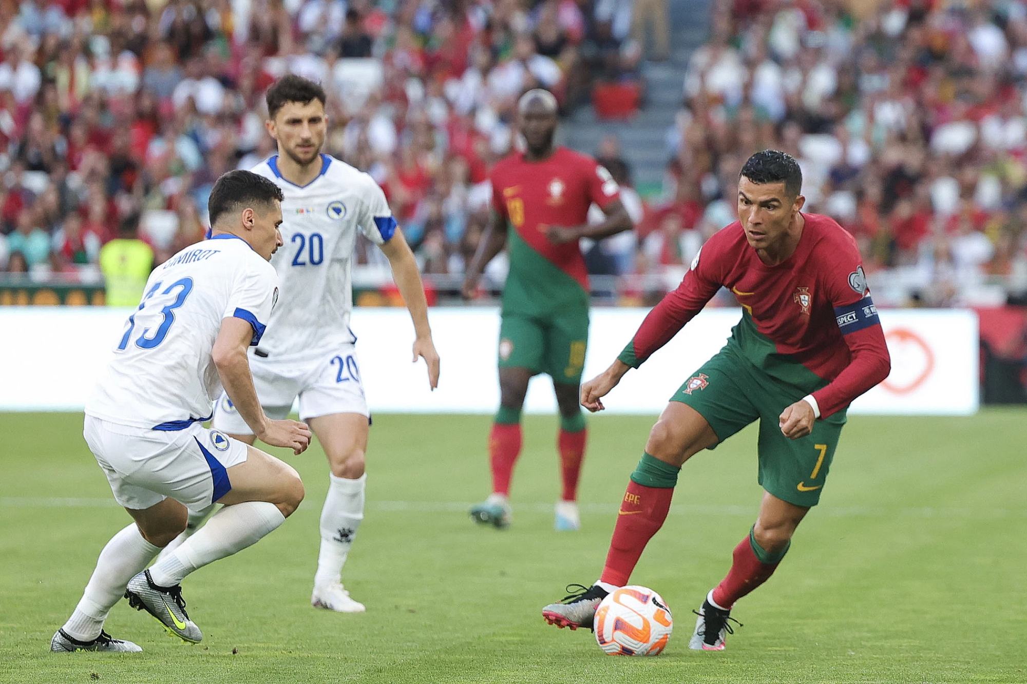 Bosnia-Herzegovina vs Bồ Đào Nha (01:45 – 17/10) | Xem lại trận đấu