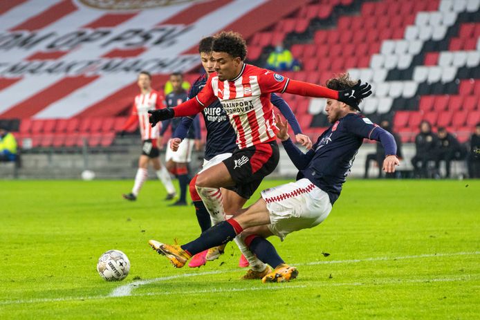 FC Twente vs PSV Eindhoven (00:45 – 26/11) | Xem lại trận đấu