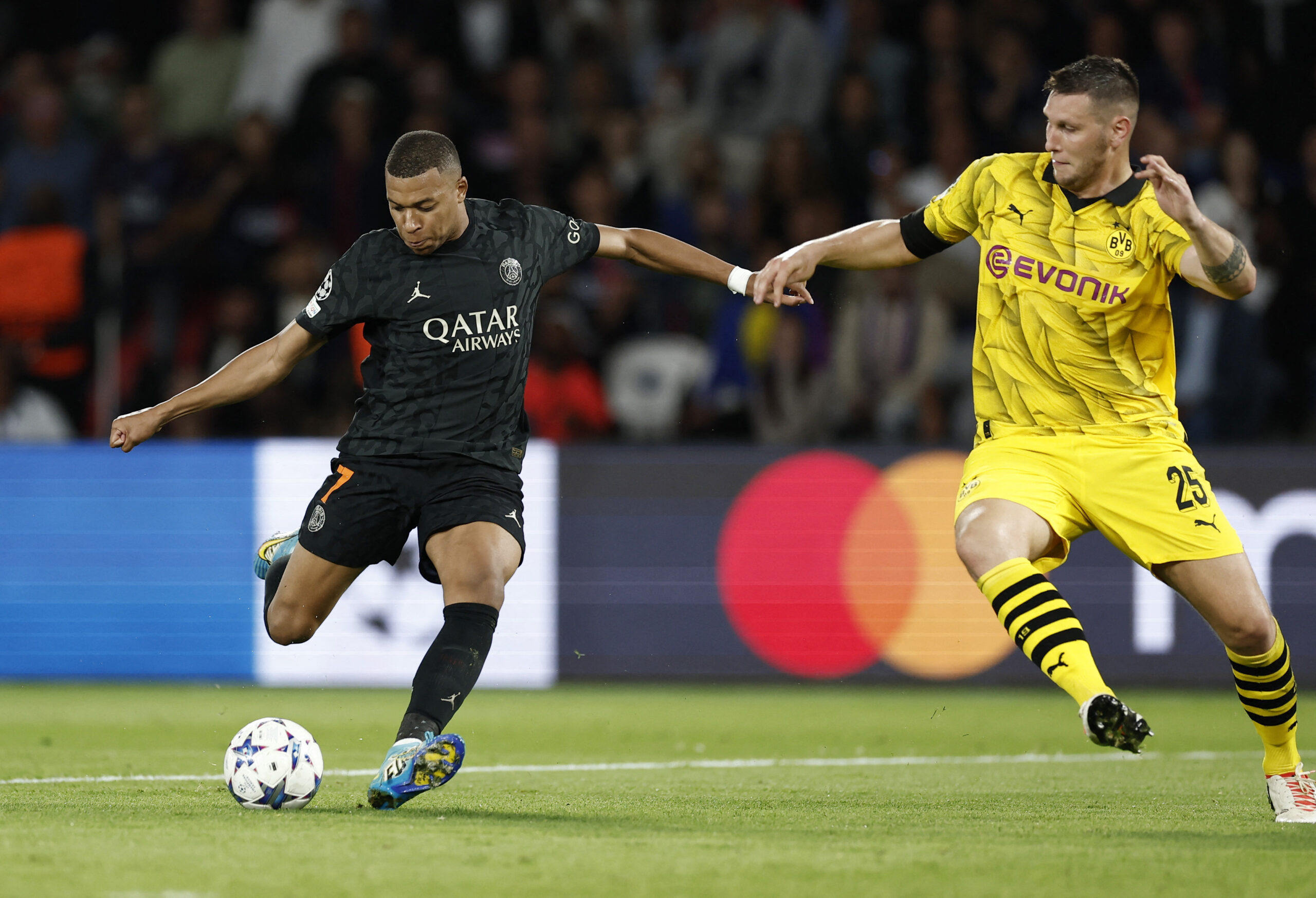 Dortmund vs PSG (03:00 – 14/12) | Xem lại trận đấu