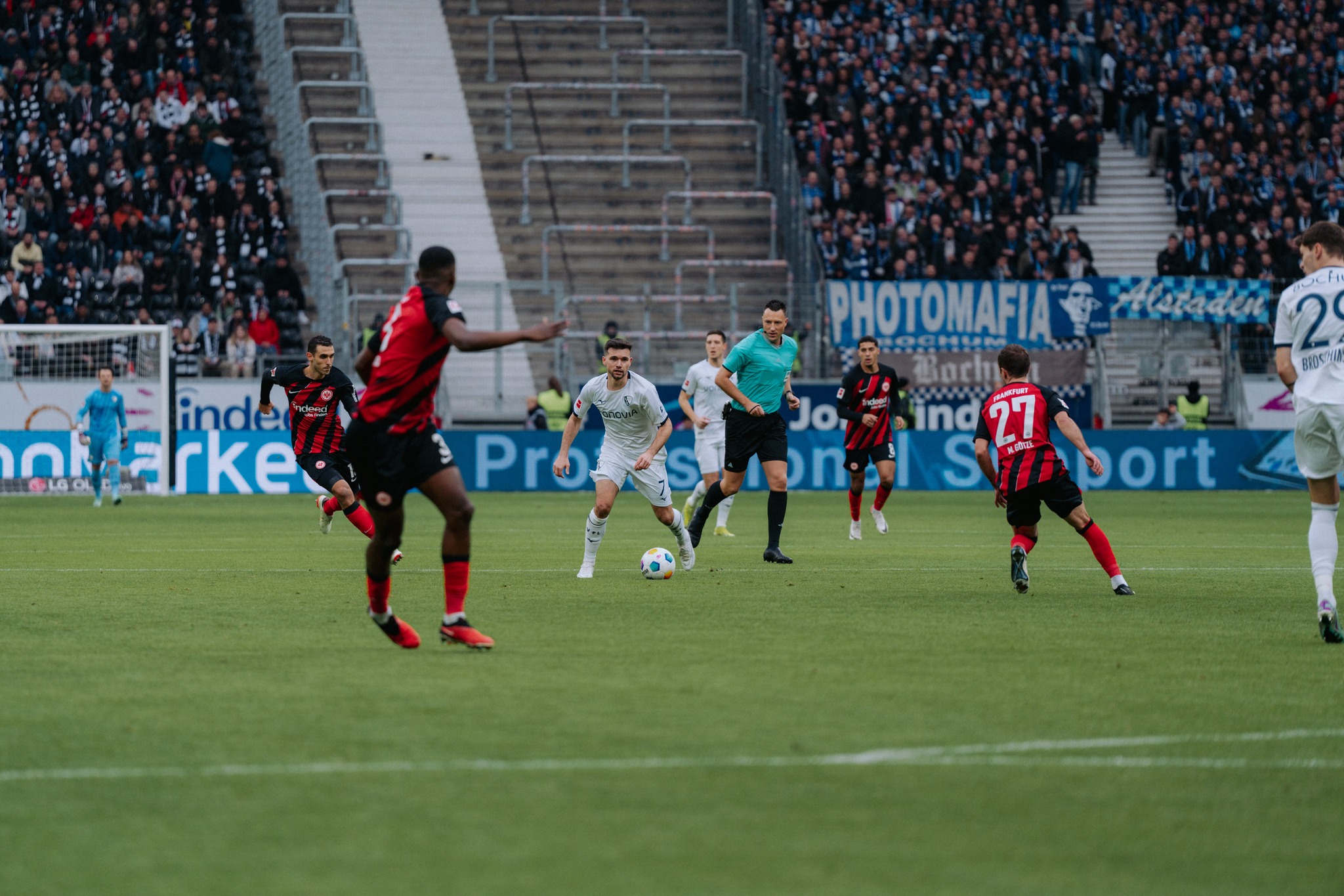 E. Frankfurt vs VfL Bochum (21:30 – 10/02) | Xem lại trận đấu