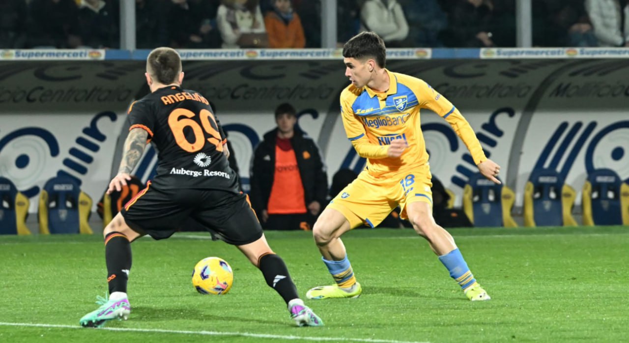 Frosinone vs AS Roma (00:00 – 19/02) | Xem lại trận đấu