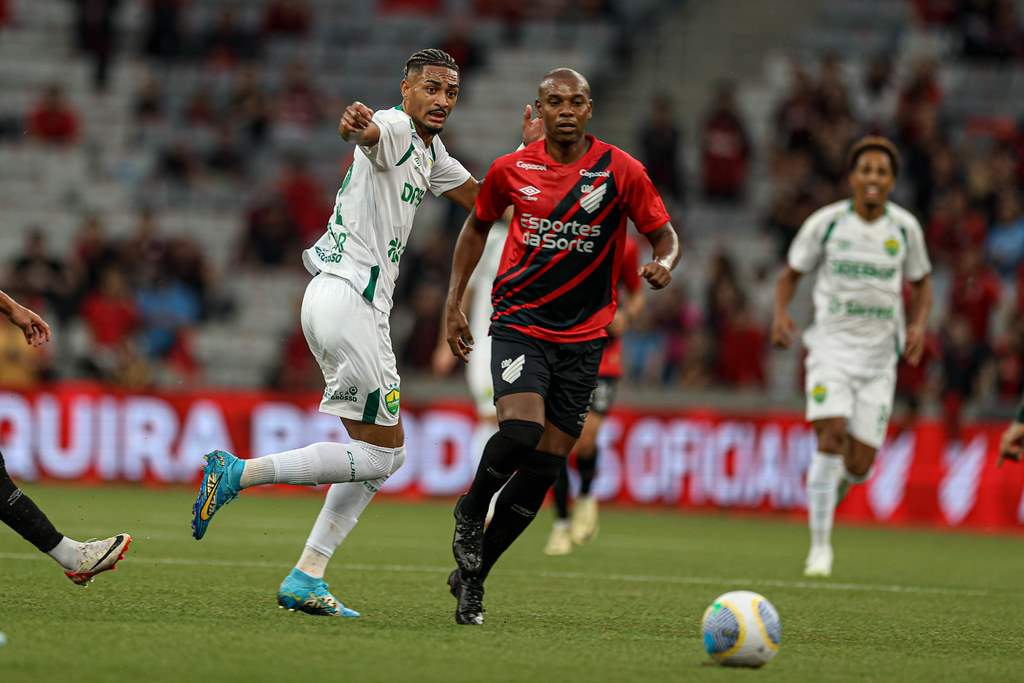 nhan-dinh-soi-keo-cuiaba-vs-paranaense-luc-05h00-ngay-16-4-2025