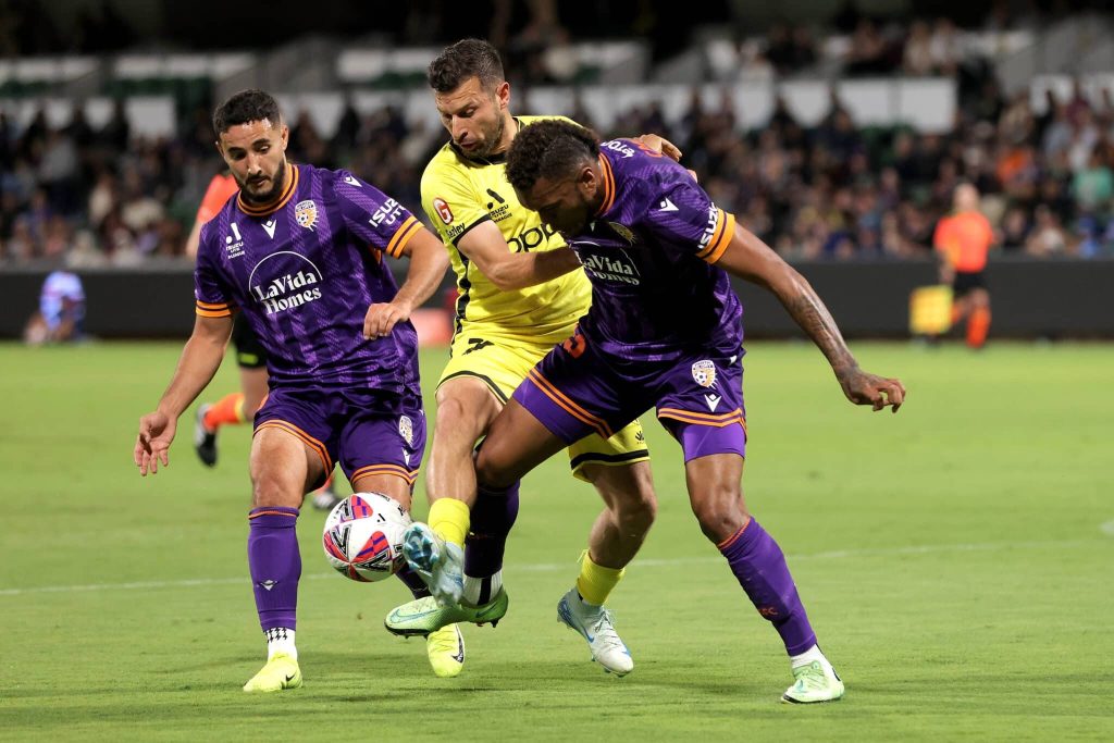 nhan-dinh-soi-keo-wellington-phoenix-vs-perth-glory-luc-14h30-ngay-2-5-2025-1